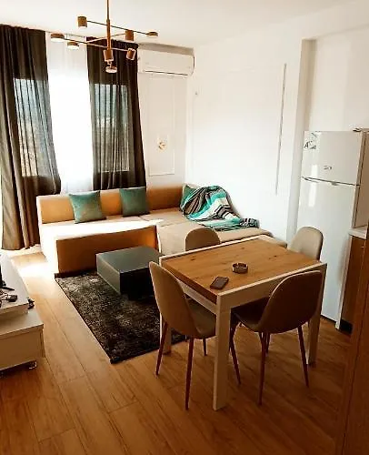 アパート Old Train *